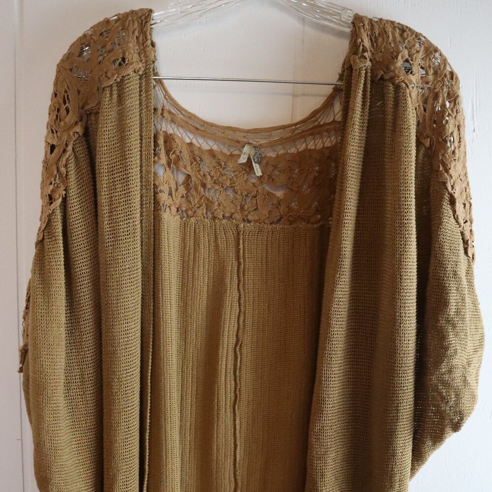 BKE Womens One Size Light Tan Short Sleeve Shrug Open Front Sweater Lagenlook